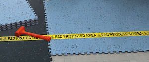 piso-conductivo-Gerflor-GTI-EL5-en-area-ESD piso conductivo Gerflor GTI-EL5 en area ESD